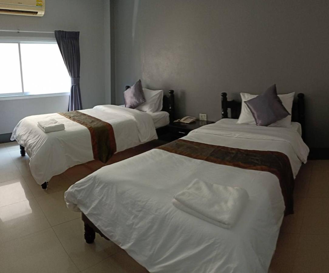Submukda Phoomplace Hotel Mukdahan Exterior foto